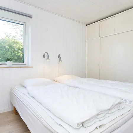 5 Person In Sydals-by Traum * Nedre Lysabild