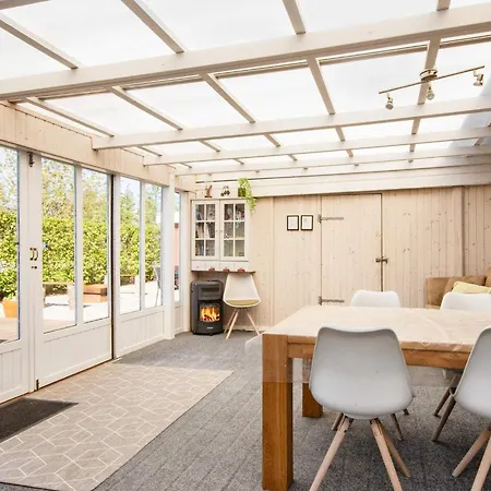 5 Person In Sydals-by Traum * Nedre Lysabild