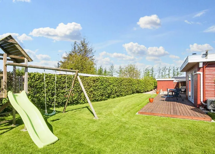 5 Person In Sydals-by Traum *