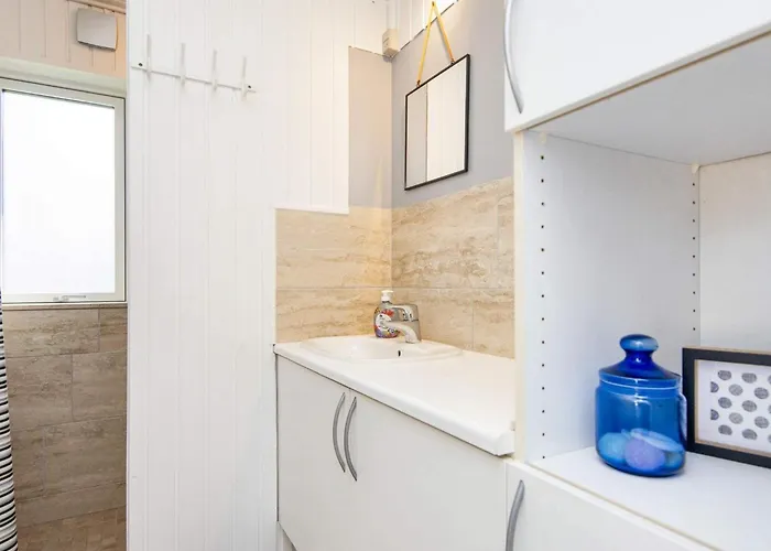 5 Person In Sydals-by Traum * Nedre Lysabild